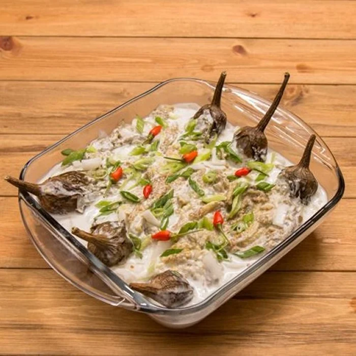 Grilovaný baklažán s kokosovým mliekom