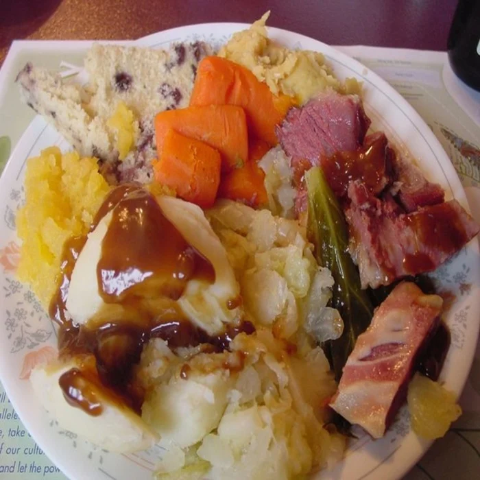 Kanadský jiggs dinner
