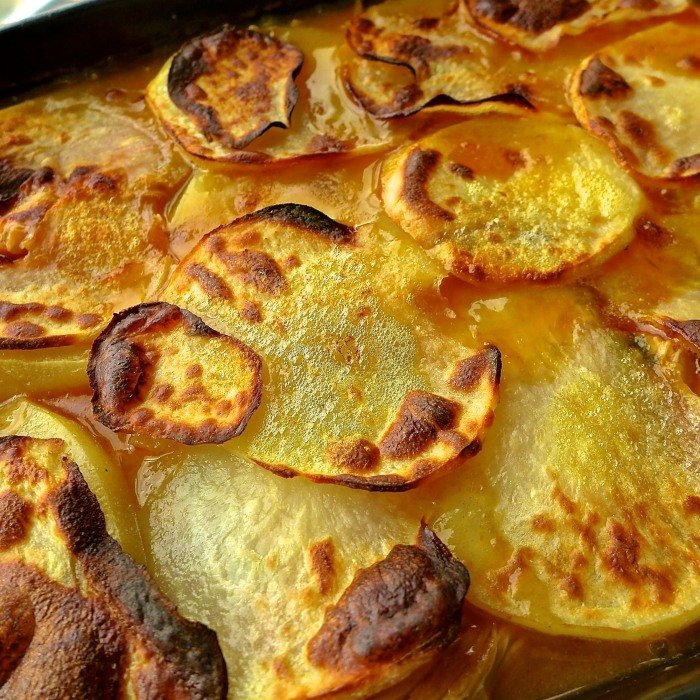 Kurací hotpot so zemiakovou strieškou