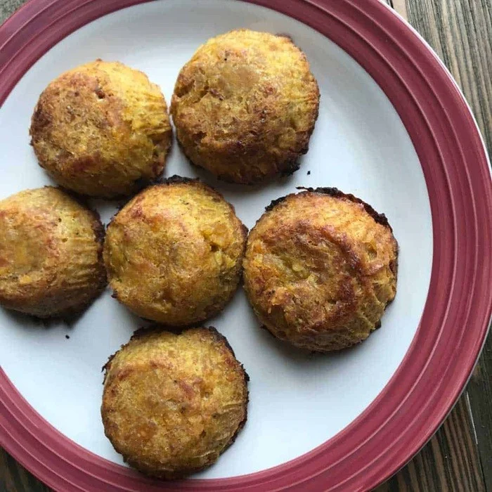 Laoské kokosové muffiny s platanmi
