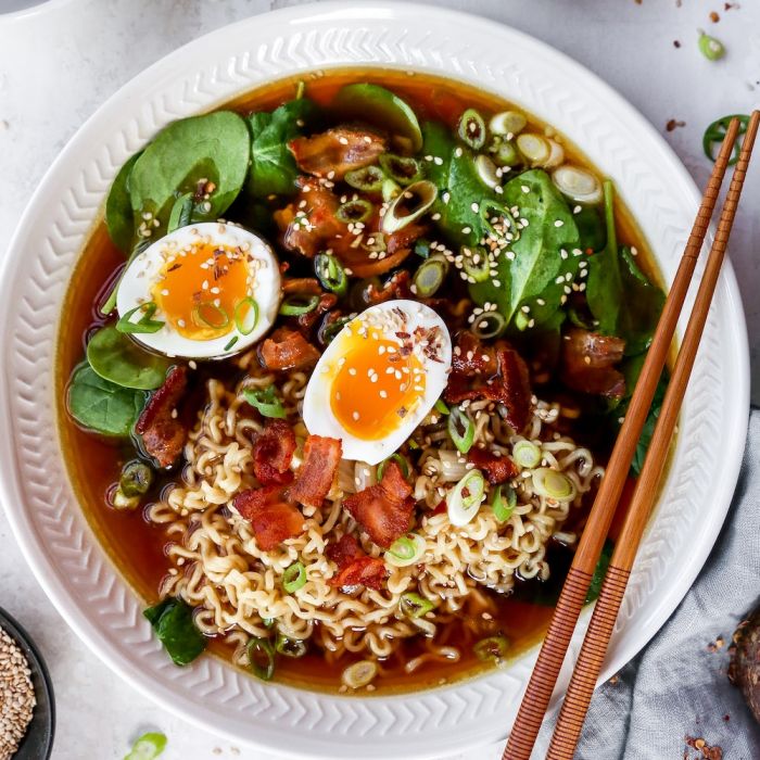 Ramen s marinovaným vajcom